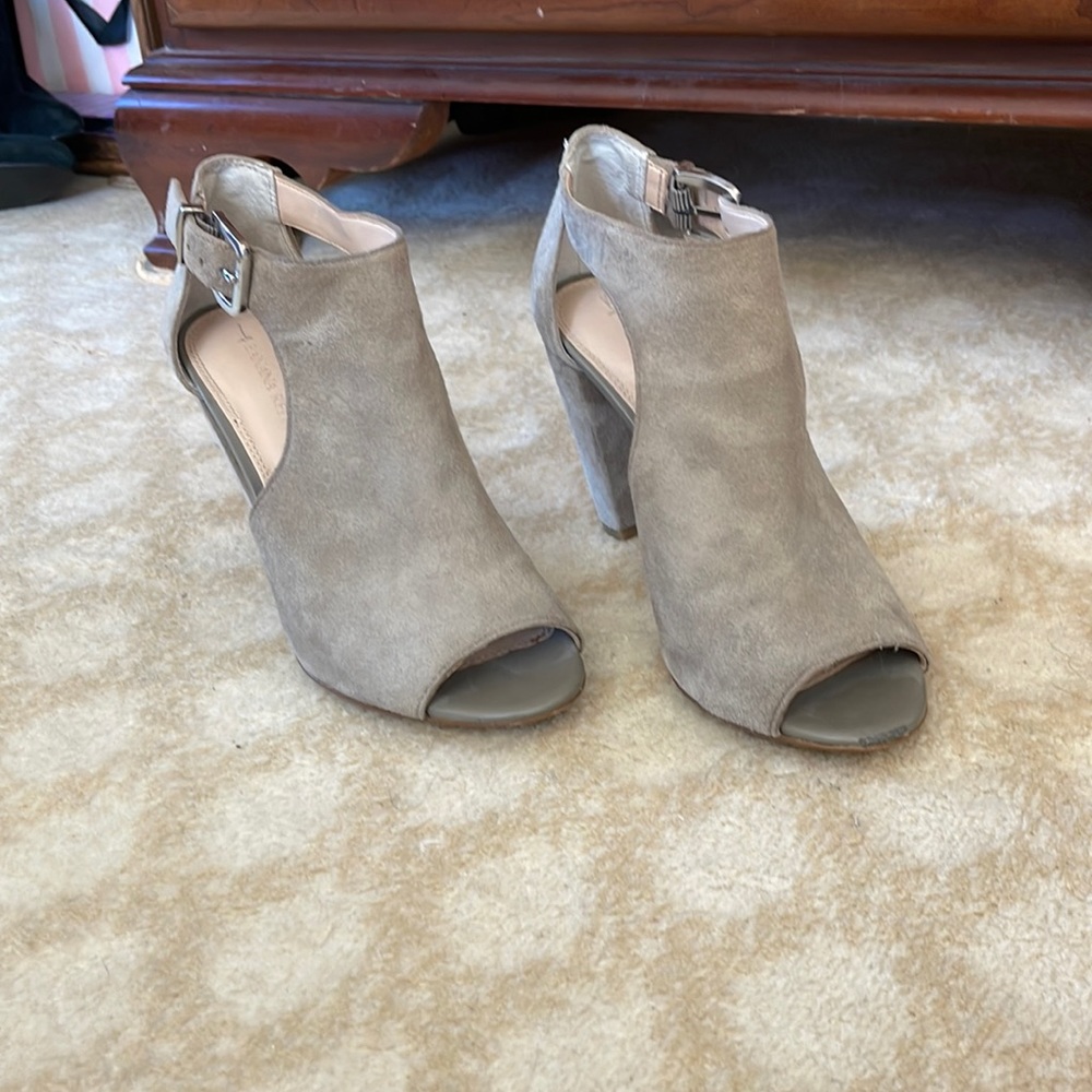 Banana Republic Heels